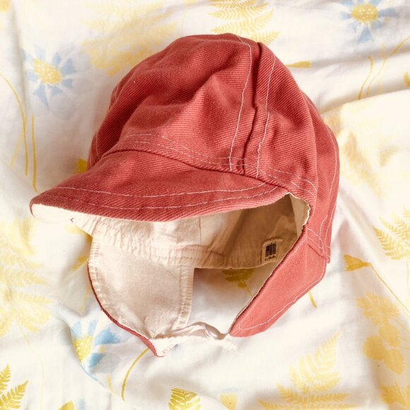 Red Little Sun Hat ๐ - Picture 1 of 9